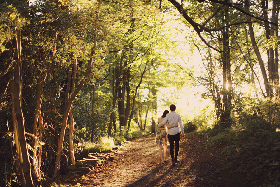 A gorgeous couple engagement photoshoot in Sheffield Derbyshire Peak District wedding photography