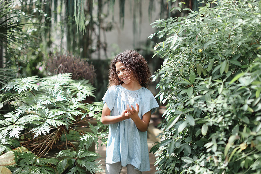 Sheffield photoshoot | Sheffield Botanical Garden | Sheffield portrait photographer | Yorkshire photographer | Beautiful mixed race mum and daughter