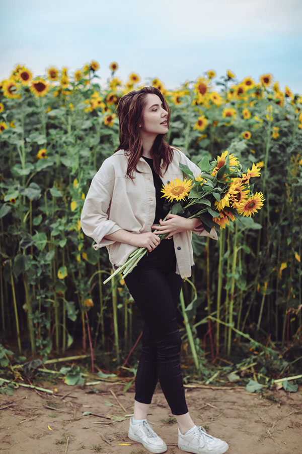 Sunflower Field ♡ Photographing The Seasons | Part 4 10 Rachael Sunflower 10