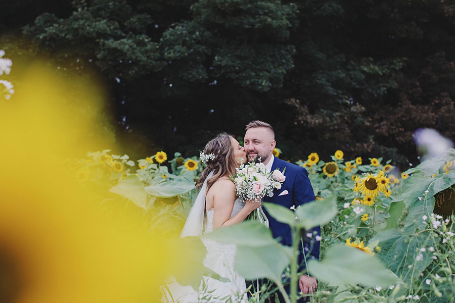 Van Dyk Hotel wedding | Chesterfield wedding photography | Natural Derbyshire wedding photographer